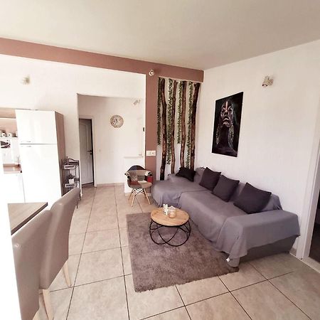 프리모스턴 Apartman Simun 아파트 외부 사진
