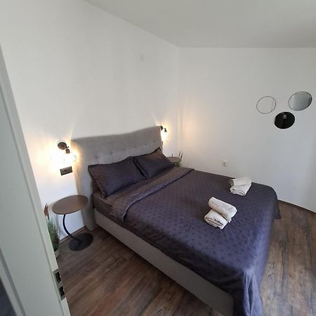프리모스턴 Apartman Simun 아파트 외부 사진