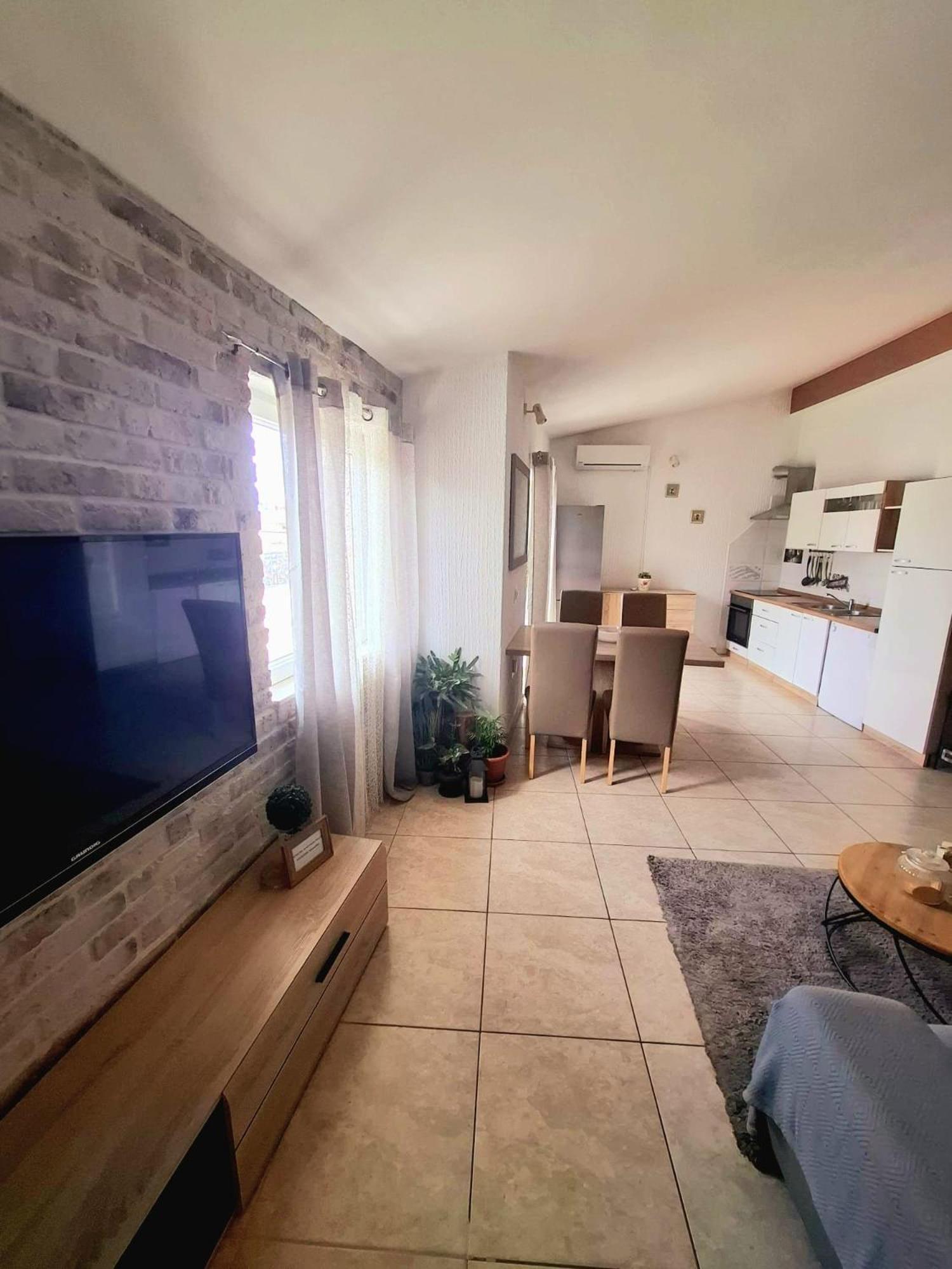 프리모스턴 Apartman Simun 아파트 외부 사진