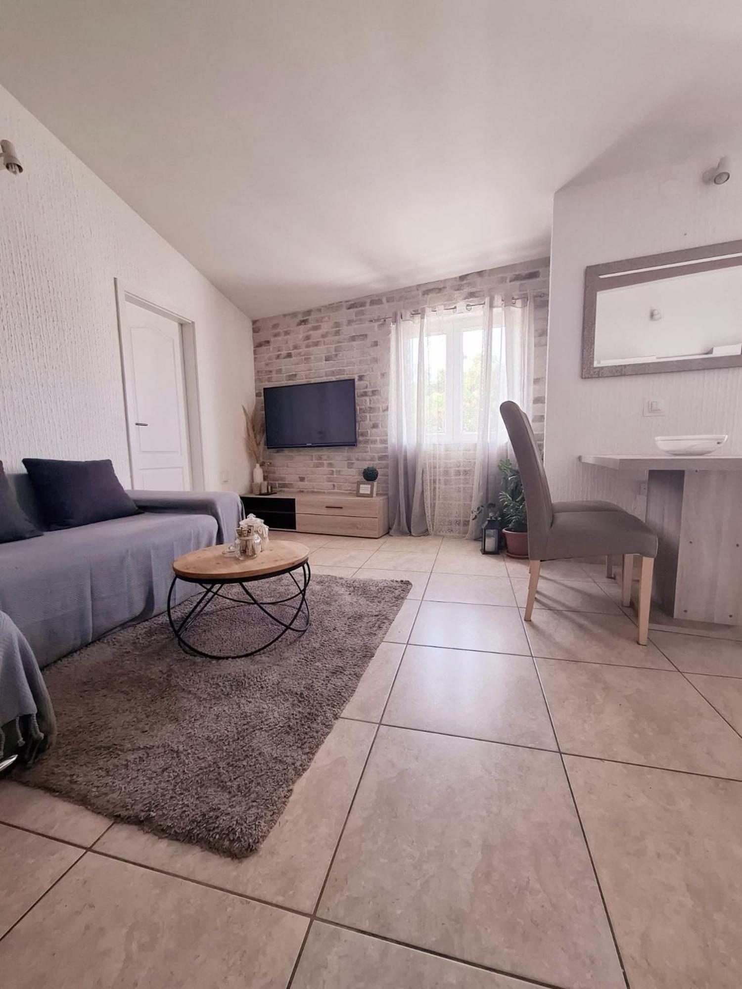 프리모스턴 Apartman Simun 아파트 외부 사진